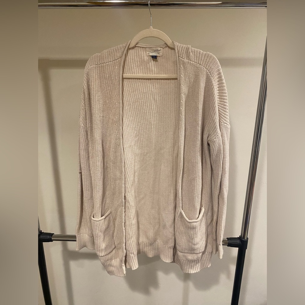 Women’s lightweight cardigan